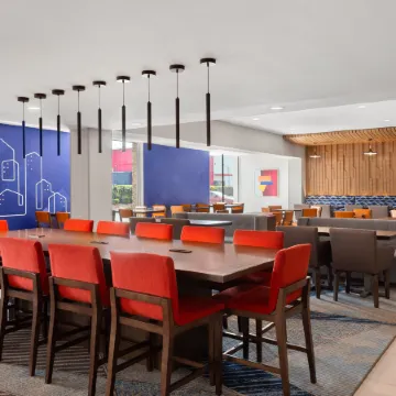 Holiday Inn Express ATLANTA AIRPORT - NORTH by IHG