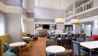 Hampton Inn & Suites Atlanta-Airport North - breakfast