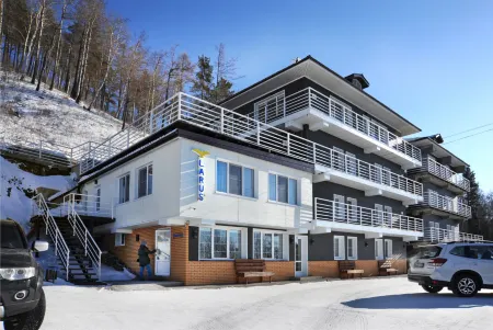 Larus Hotel Отели рядом с достопримечательностью «Три измерения»