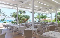 Sunrise Beach Hotel - Morgenmad