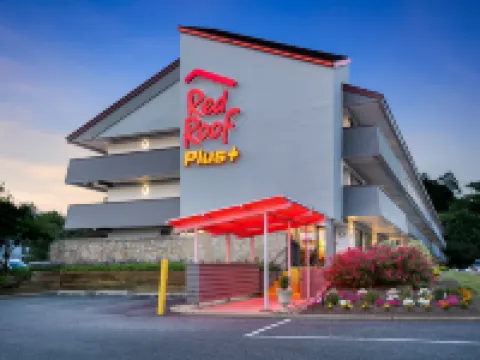 Red Roof Plus+ Baltimore-Washington DC/BWI Airport Hotels in Linthicum Heights