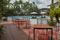 Holiday Inn & Suites BATANGAS LIMAPARK by IHG - Pool