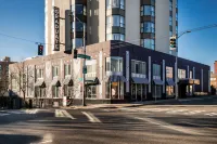 Graduate by Hilton Seattle Hotels near Target