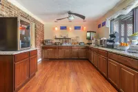 Best Western Auburn/Opelika Inn - breakfast