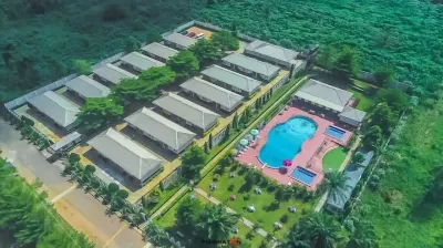 Crown City Resorts Отели в г. 