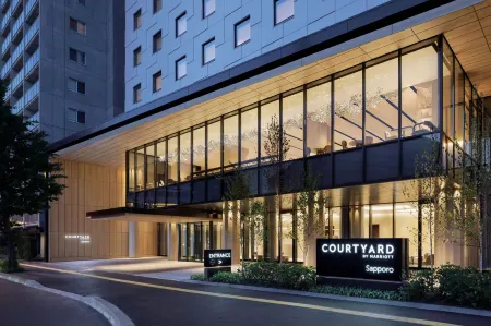 Courtyard by Marriott Sapporo Отели рядом с достопримечательностью «Sapporo Salmon Museum»
