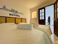 Minimalist Luxury In Old Havana With Rooftop and Wifi