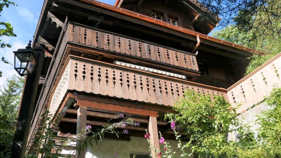 Tree-Tops, Chalet