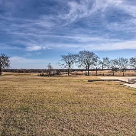Ranch Getaway with Pool and Horse Stall Access!