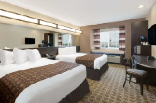 마이크로텔 인 & 스위트 바이 윈덤 윌리스턴