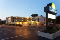 Days Inn by Wyndham Raleigh Downtown South Hôtels à : St. Marys