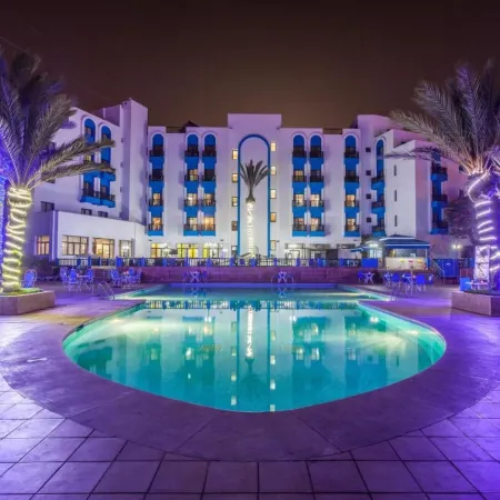 Oasis Hotel & Spa