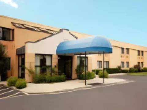 All Seasons Inn & Suites Smithfield Providence