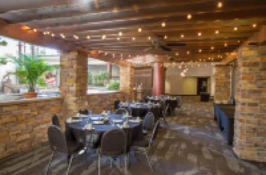 Holiday Inn BLMGTN ARPT SOUTH - MALL AREA by IHG โรงแรมในบรูมมิงตัน