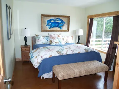 Headland at Crook Point Hotels in Curry County