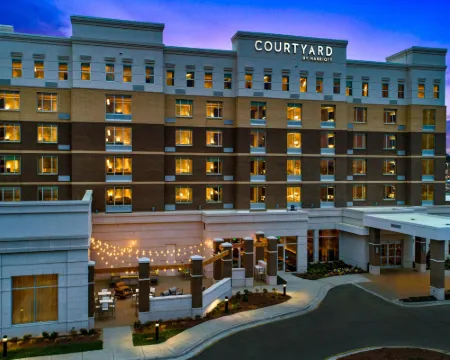 Courtyard Raleigh Cary/Parkside Town Commons Hotels in Cary
