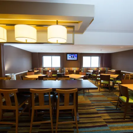 Fairfield Inn & Suites Burlington