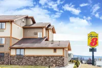 Super 8 by Wyndham Bedford Hotels in Bedford Township