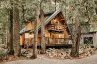 Glacier Springs Cabin #27 - A Private 2-Story Pet-Friendly Cabin!