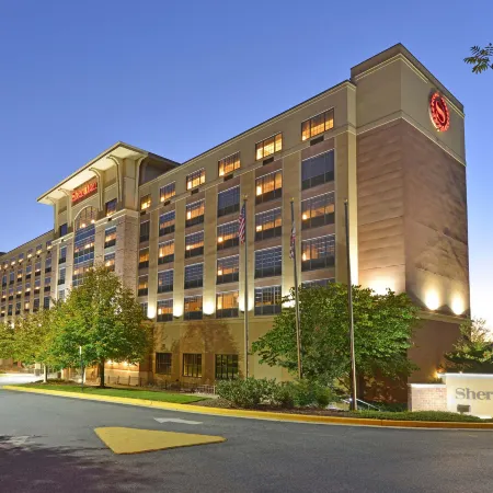 Sheraton Baltimore Washington Airport Hotel - BWI Отели в г. Линтикум