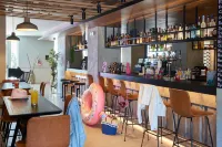 Moxy Patra Marina - bar