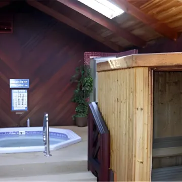 Lone Oak Lodge