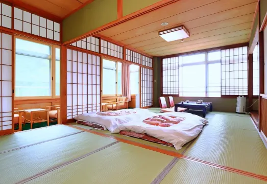 燕温泉の旅館 源泉の湯 花文 最新特別料金で宿泊予約-妙高 | Trip.com