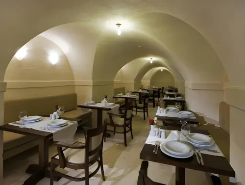 Kasr-I Nehroz Hotel - breakfast