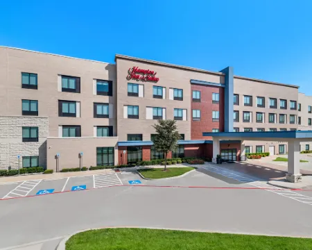 Hampton Inn & Suites by Hilton Farmers Branch Dallas Hotels near Zero Gravity Amusement Park