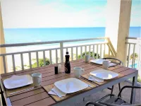 Fantastic Gulf View! On the beach! 3 Bdrms, 3 Baths, Great Pool and Hot Tub