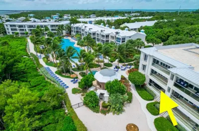 Mariners Club 316 Oceanfront Condo, Private Gym, Epic Amenities, Pickleball Hotels near Dolphins Plus Marine Mammal Responder