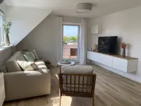 Modern holiday apartment for 2-4 people, free WLAN, summer/winter offers