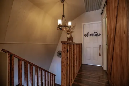 Cozy cottage nestled in the middle of Cloudcroft Отели в г. Клаудкрофт