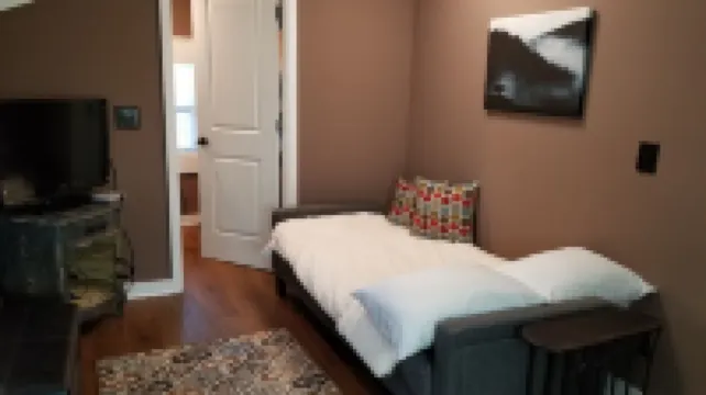 Swann's View - Remodeled Cabin with Amazing Mountain Views!