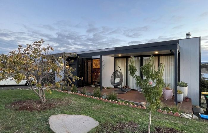 Cosy “Mod” in Clunes
