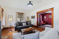 Historic Old West End Entire Home - 4 Bedrooms next to Arboretum