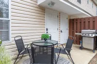 Luxurious Living, Fully Renovated w/ Amenities