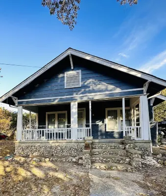 Spacious Family Oasis - Timeless Charm