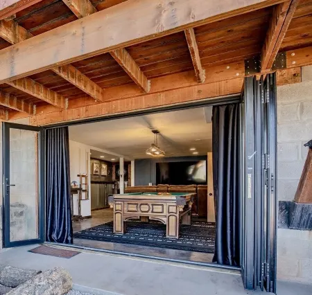 The Four Seasons  - A Getaway to White Sands NP and Cloudcroft, NM w/ Hot Tub!