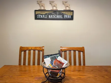 308 Moose Unit -  Kenai Minutes from downtown and two blocks to the Beach! Отели в г. Кенай