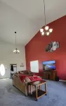 Burley HOT TUB Haven - Clean and Spacious!