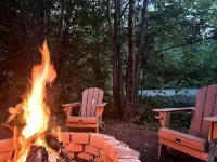 Pondview Paradise, Cozy home with pool and pond on 8 acres