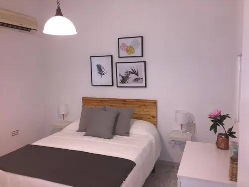 Air conditioning, Wifi, close to the mosque and cathedral