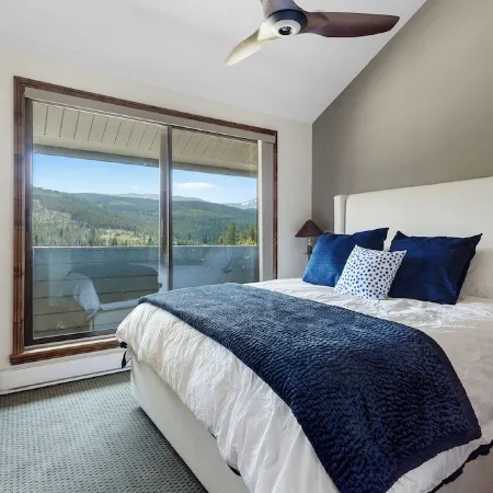 NEW! Luxury Penthouse 4BR/3BA Condo In Heart Of Downtown Winter Park