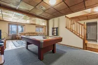 Lakefront Cabin Boat slip Wifi Fishing Firepit