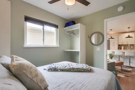 On the sand! Cozy spot with pets welcome!