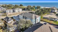 Sandy Beach 2 Bed Apt.