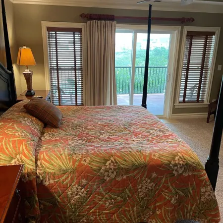Beach Front Condo Indoor Pool & Hot Tub!