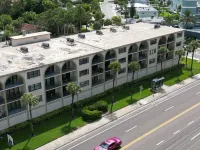 Great apartment w/ Beach view & Heather pool.