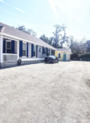 Ideal Location for marine graduation or lowcountry getaway!